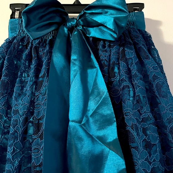 PinUp Couture XS turquoise dream skirt - Picture 4 of 8